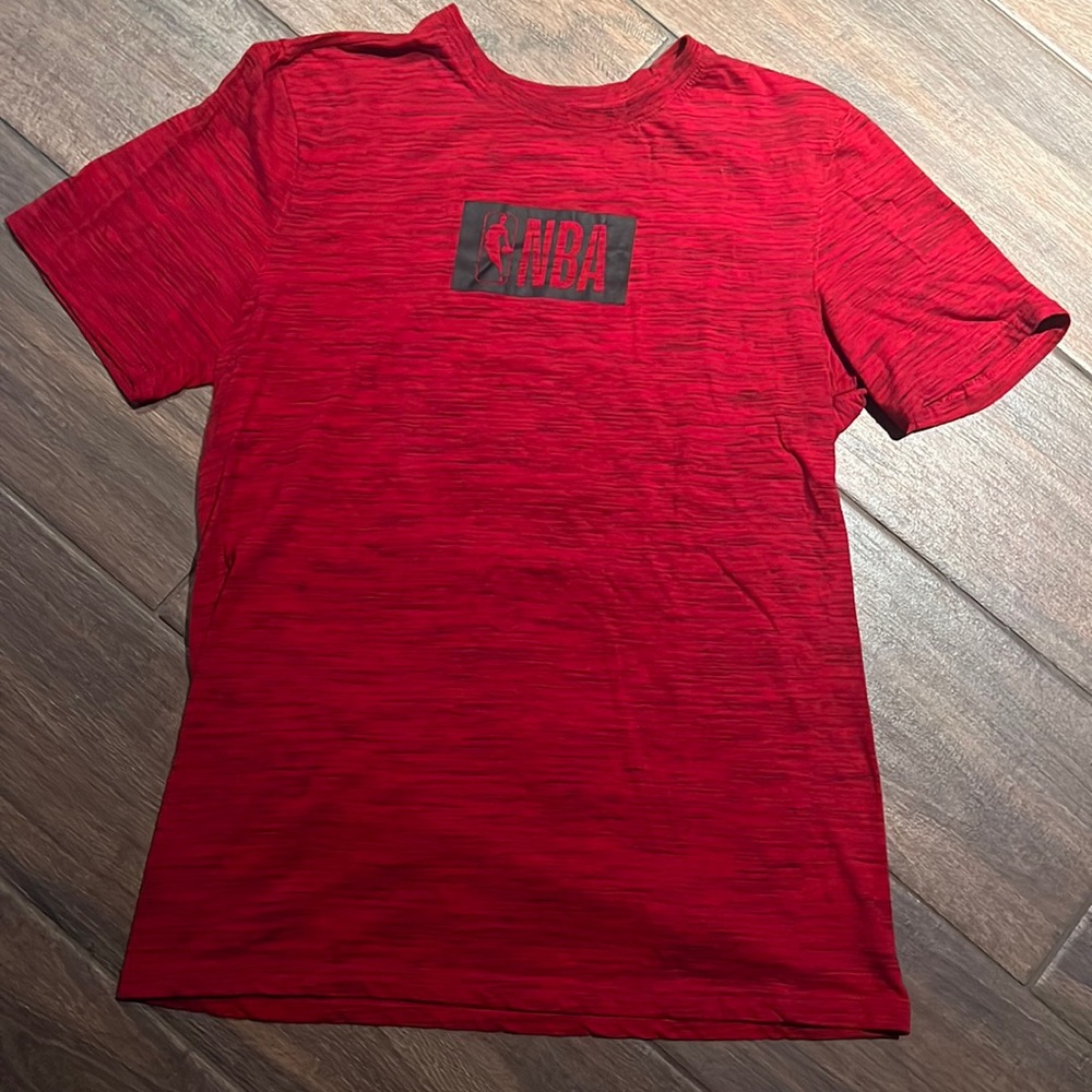 Boys M NBA shirt sleeve T-shirt